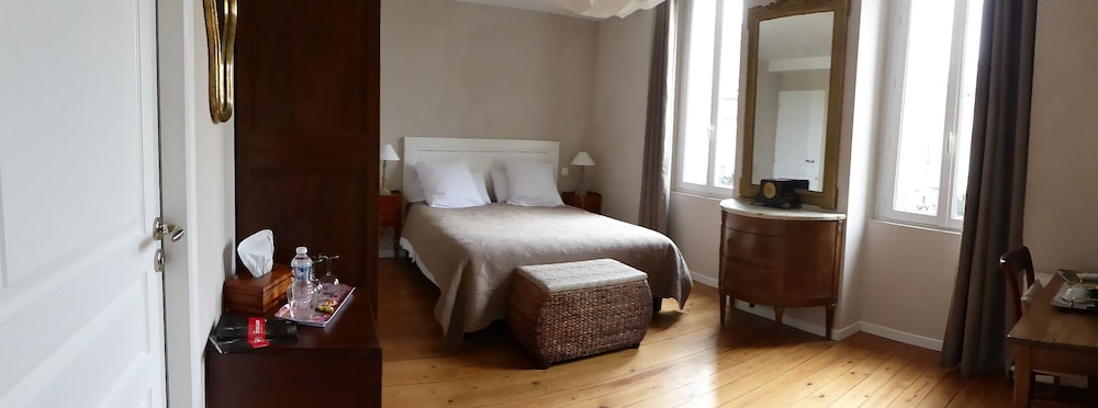 La Maison Bastide, bed and breakfast en Burdeos — hotel room
