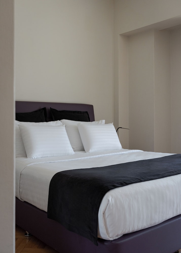 Athenian Heritage Residences