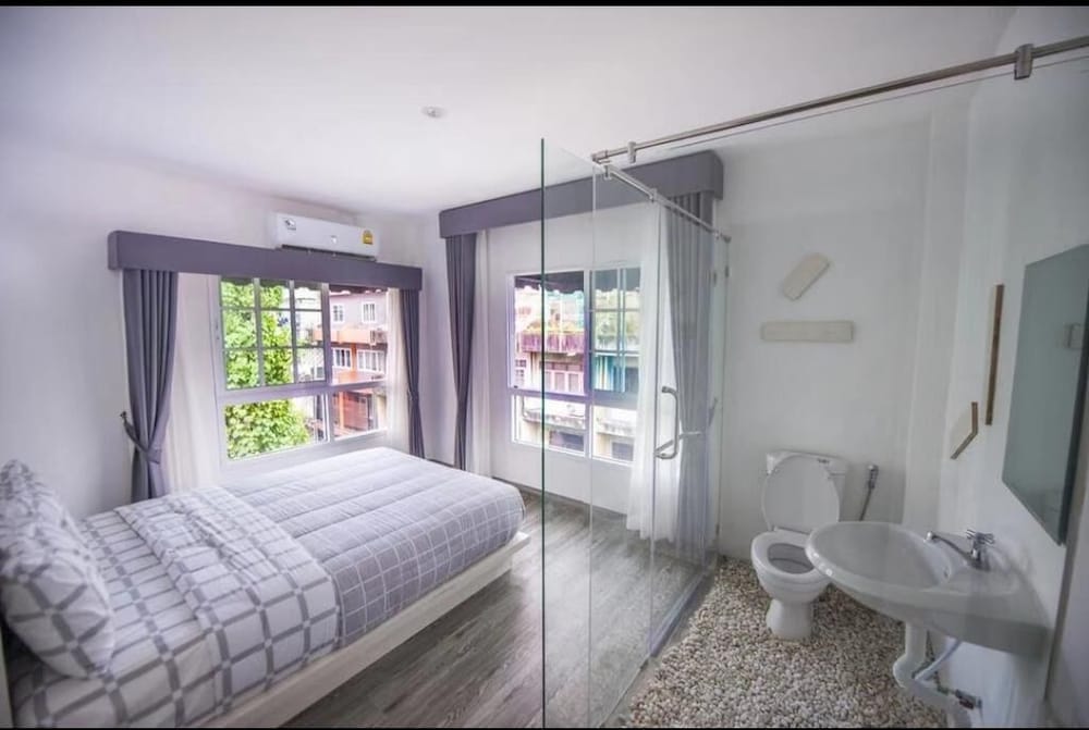 New S7 VIP - Hostel