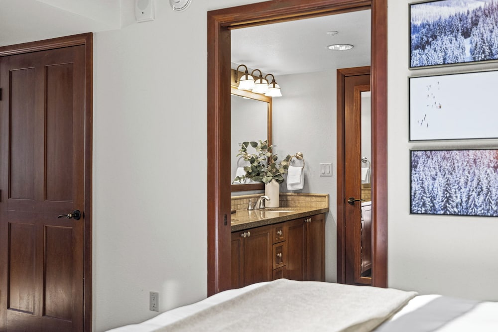 Valley View Condo w/ Resort Amenities