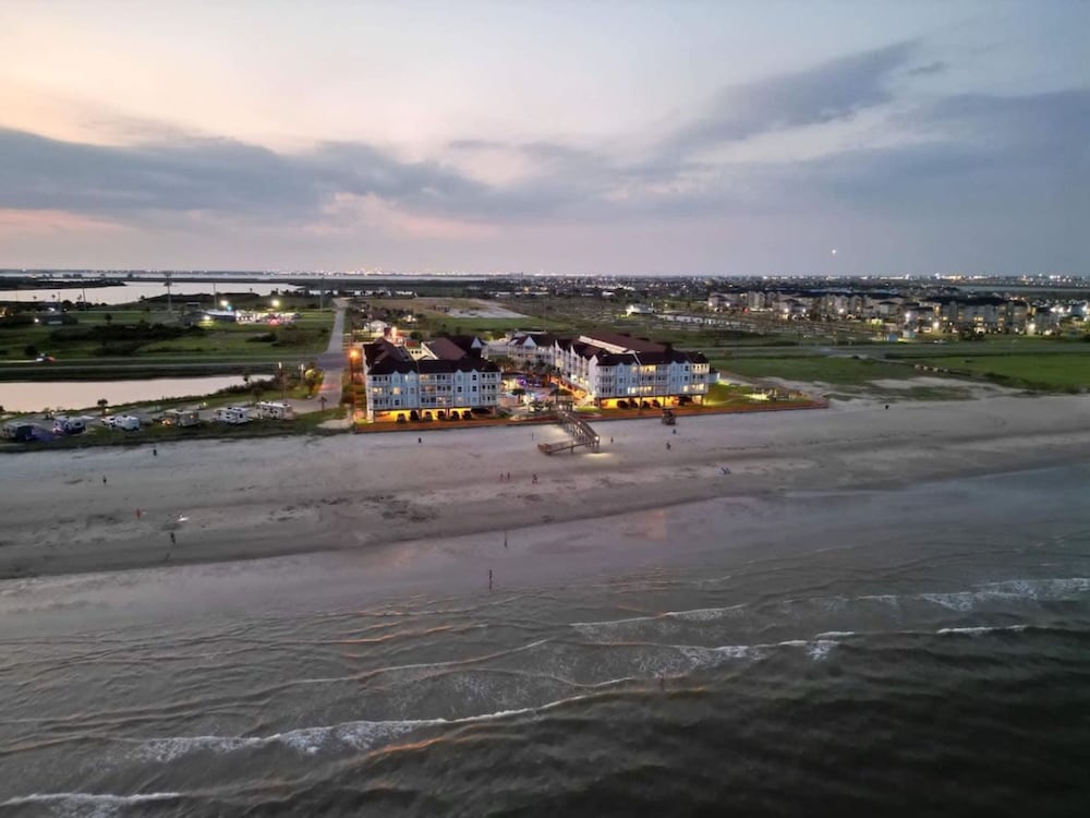Easy Beach Access Charming Beachside Condo