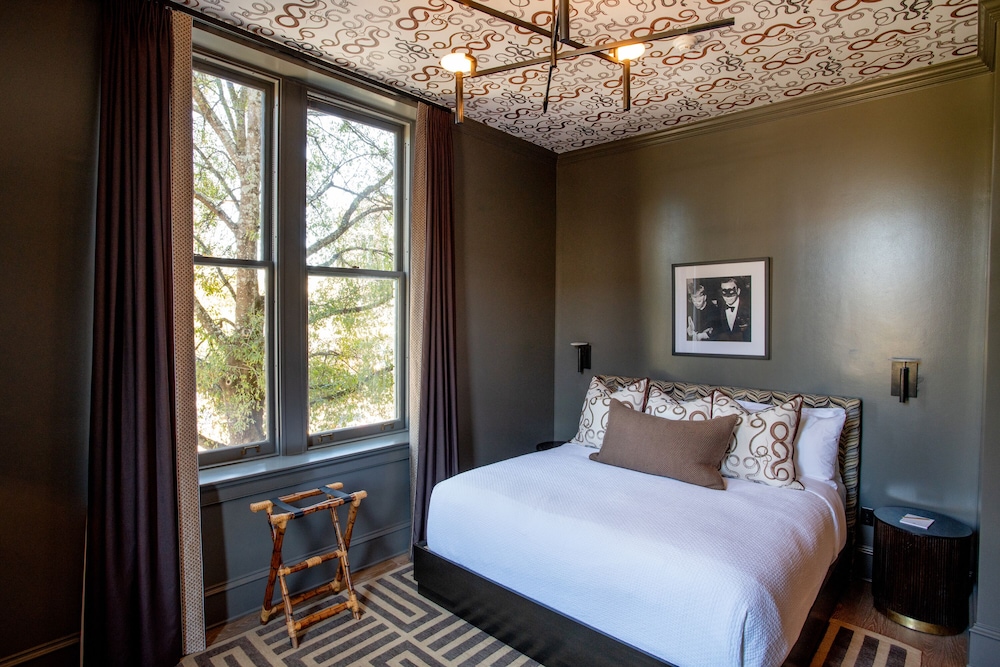 The Bell Athens by Kasa Living