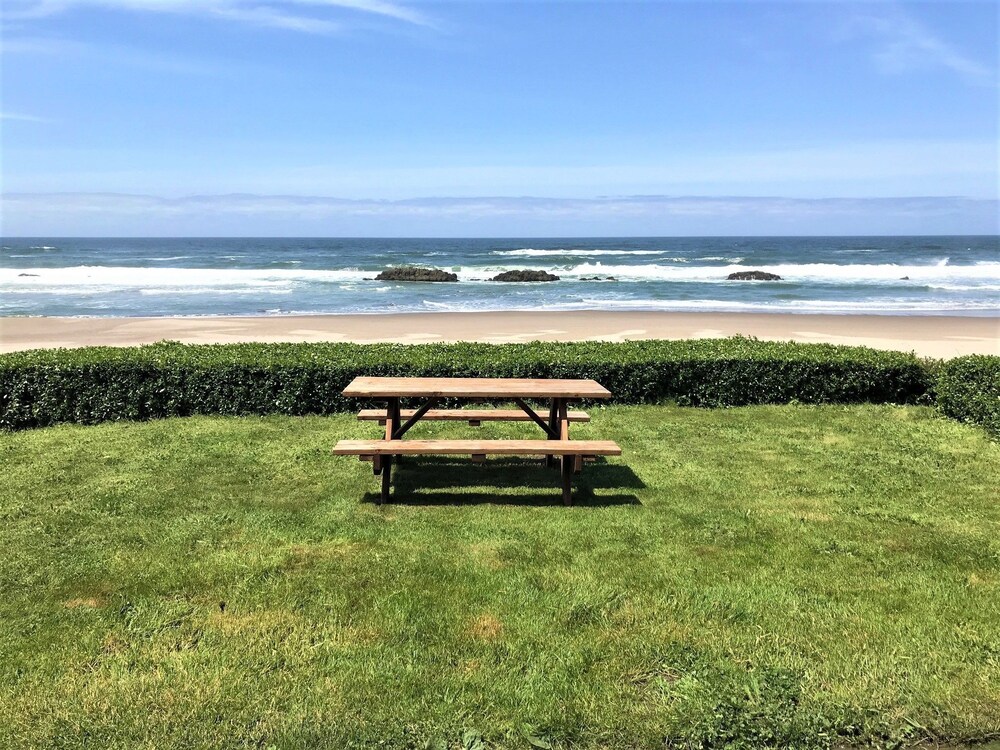 On the Beachfront Vacation Rentals
