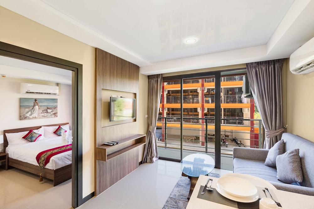 One bedroom Condo in Naiharn P209