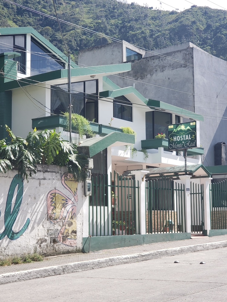 Hostal Monte Real