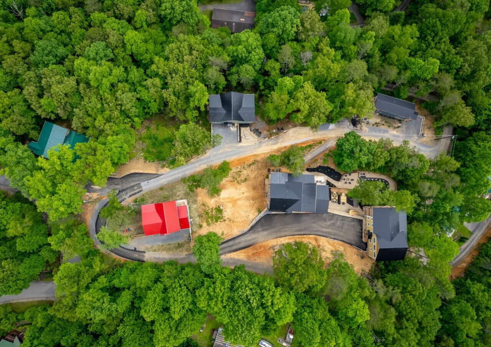 Summit Luxe Resort