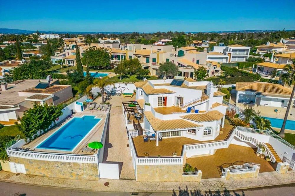 Casa Oliveira