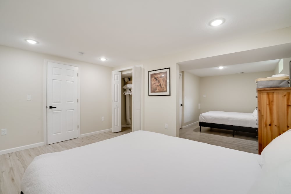 Cozy Minneapolis Home w/ Air Hockey, Near Downtown - Property Image 32