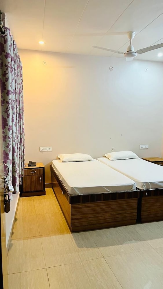HOTEL KRISHNA GORAKHPUR