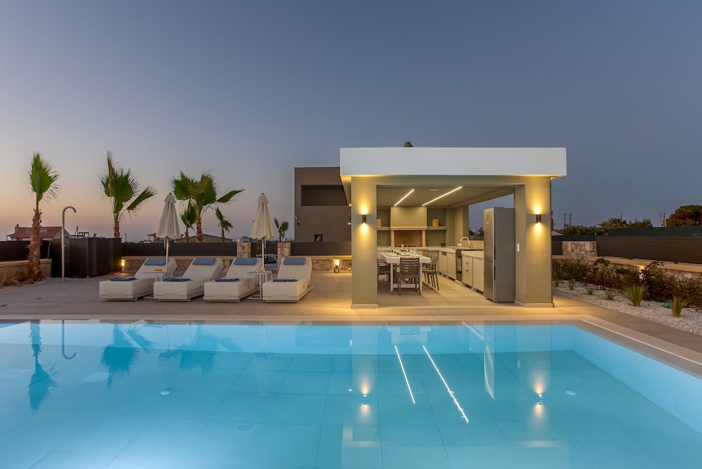 Divel Luxury Villas - Villa Ervin by Estia