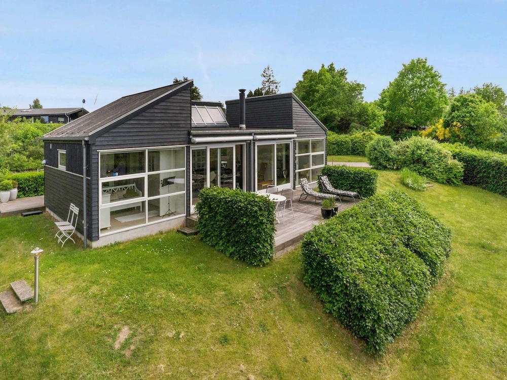 5 Star Holiday Home in Allingabro