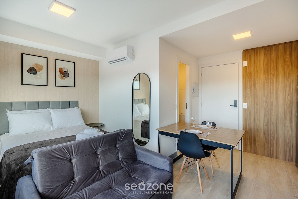 Studio in Building With Swimming Pool in Porto Alegre - JRE