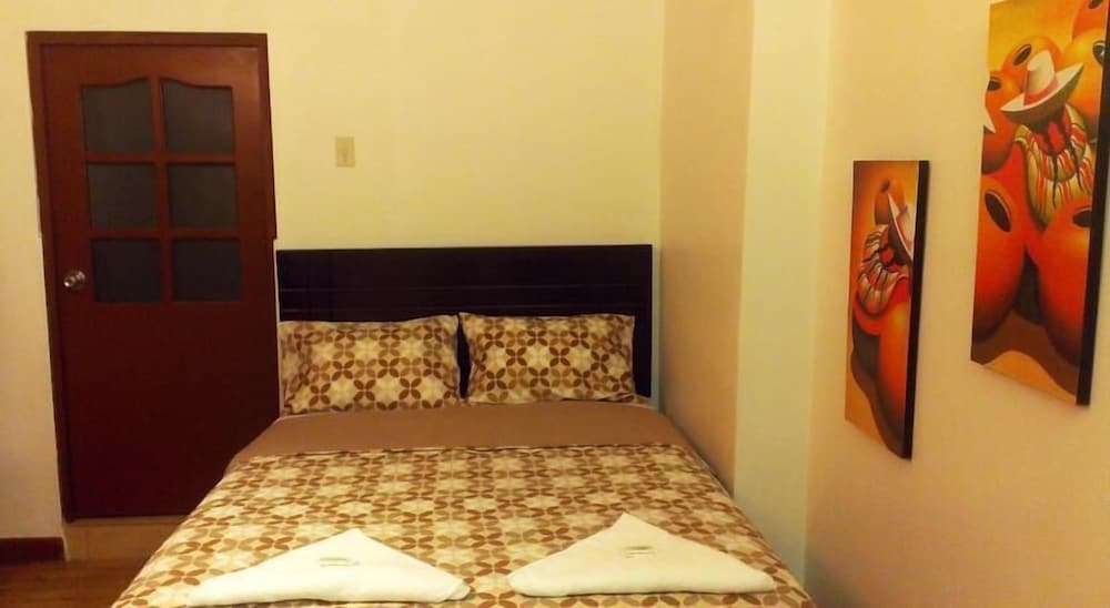 Huayruro Guest House