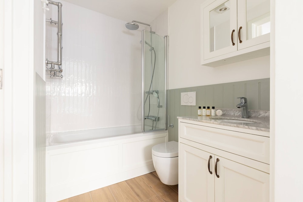 Alba Place III by Onefinestay