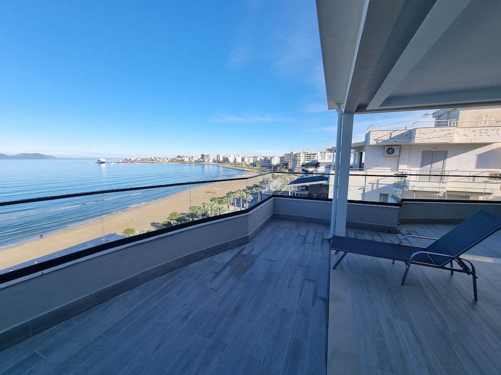 Bes' Sea View Studio