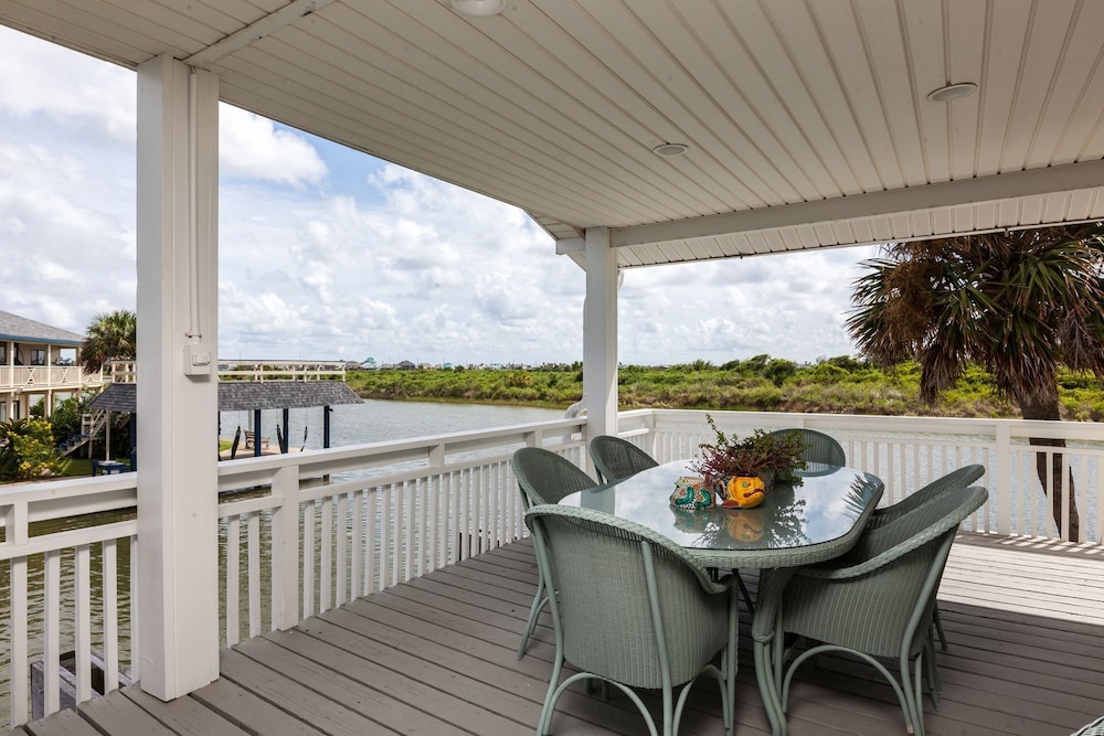 Luna Mar by Ryson Vacation Rentals