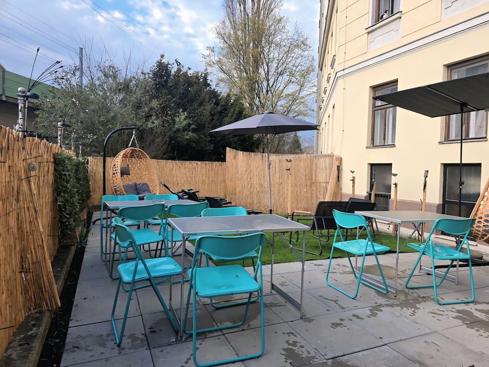 Modern 2BR Apartment Near Millennium