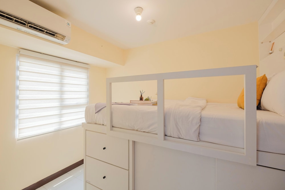 Homey 2Br Apartment At Cinere Resort Near Cinere Mall