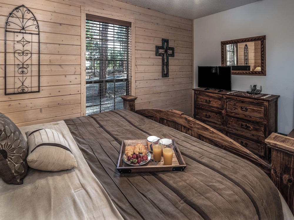 Wine N Pines by Ruidoso Vacation Rentals