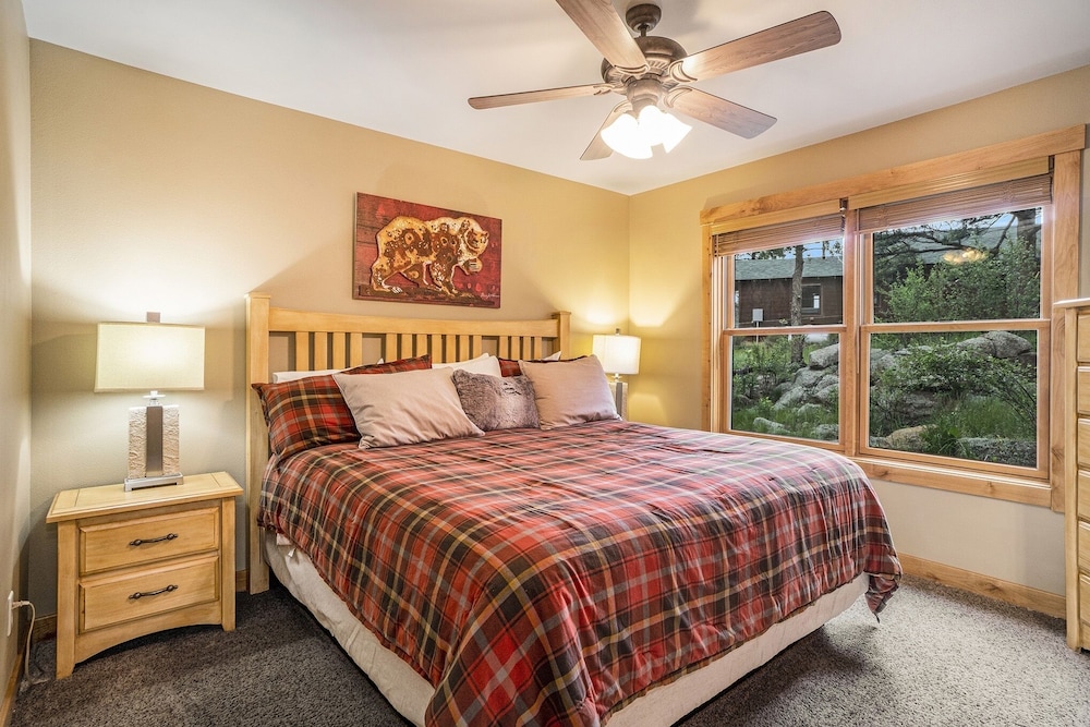Solitude Eagle 5 - Estes Park 2 Bedroom Condo by RedAwning - Property Image 22