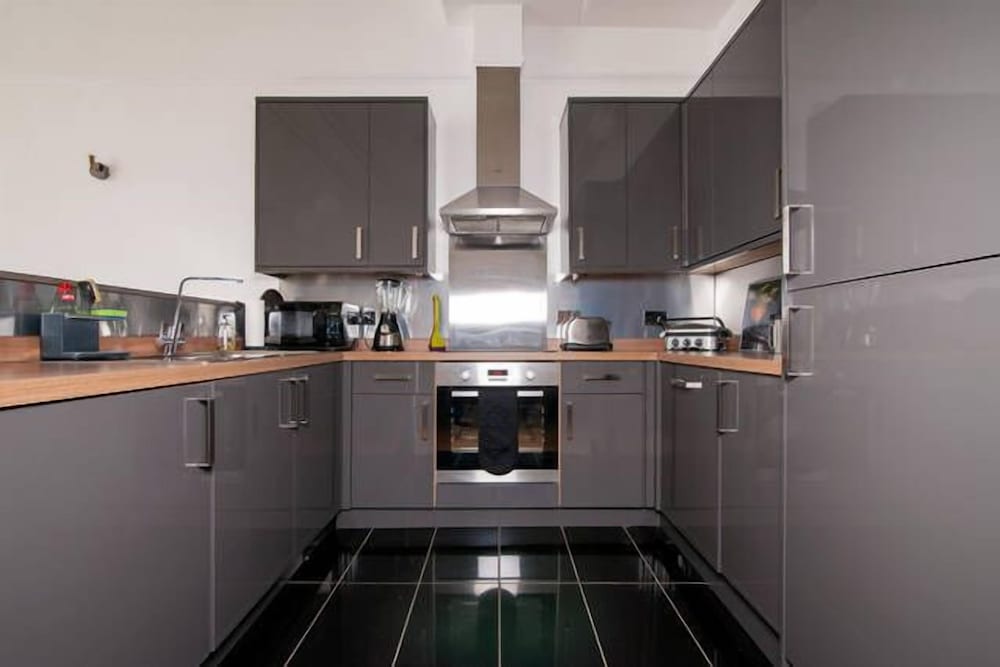 Queens Circus Serviced Apartment