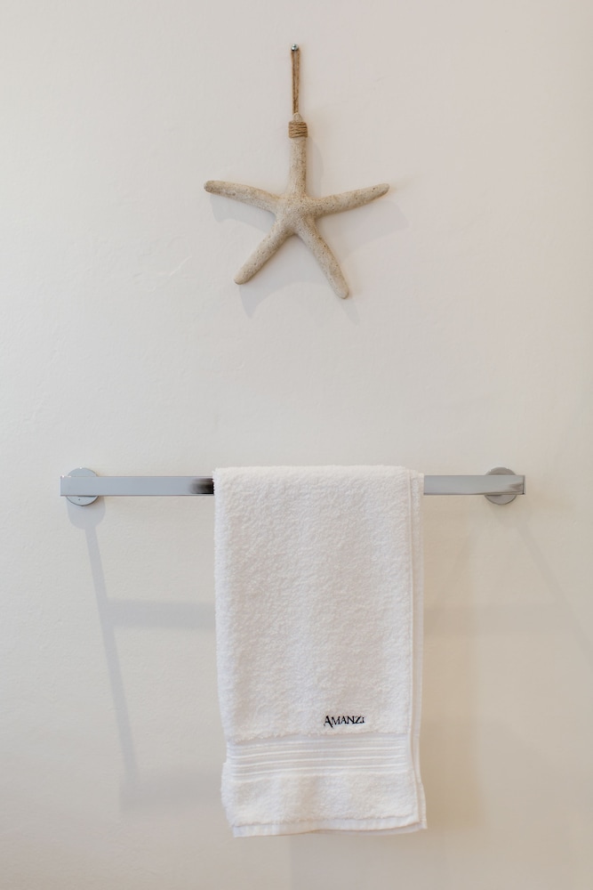 Amanzi Island Boutique Hotel