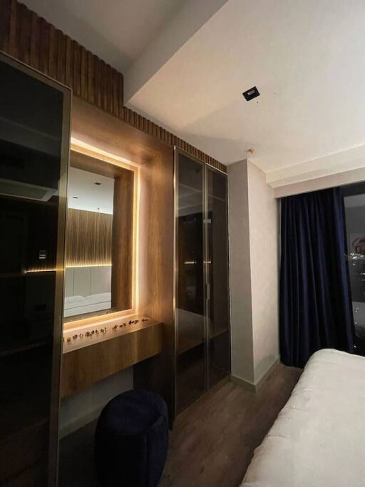 Brand-new 2 1 Apartment-near Mall of Istanbul