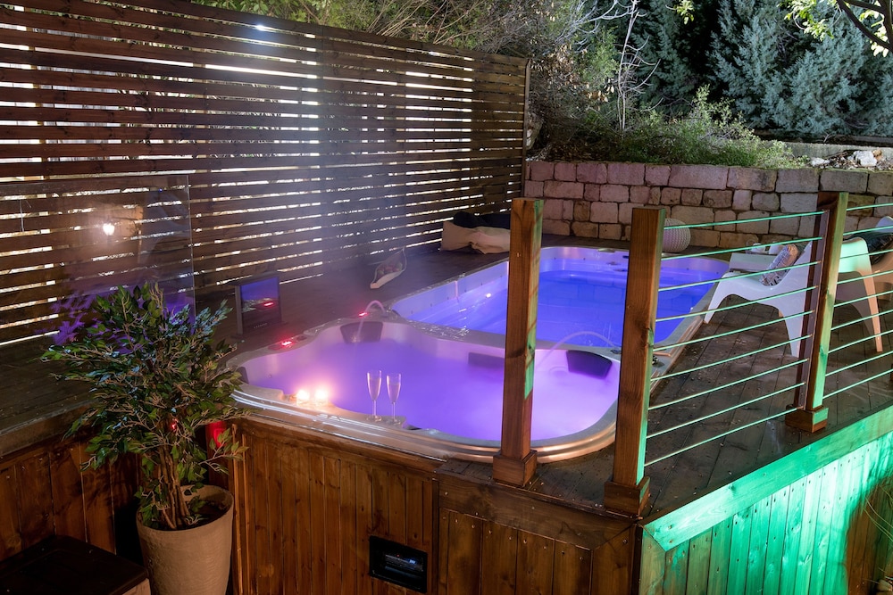 Osnata Boutique Suites