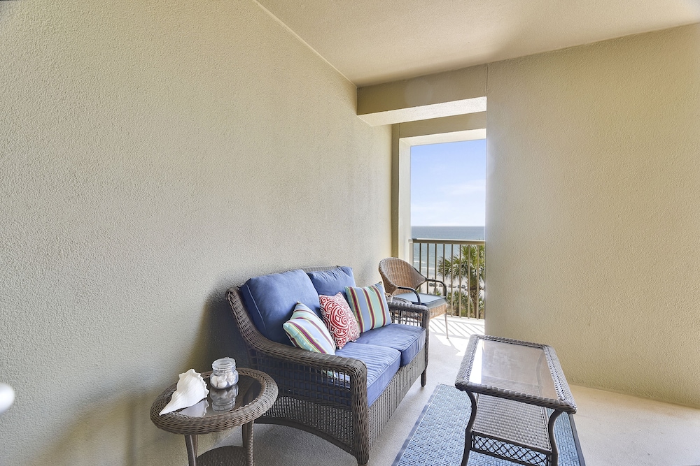 Grand Panama Beach Resort by Book That Condo