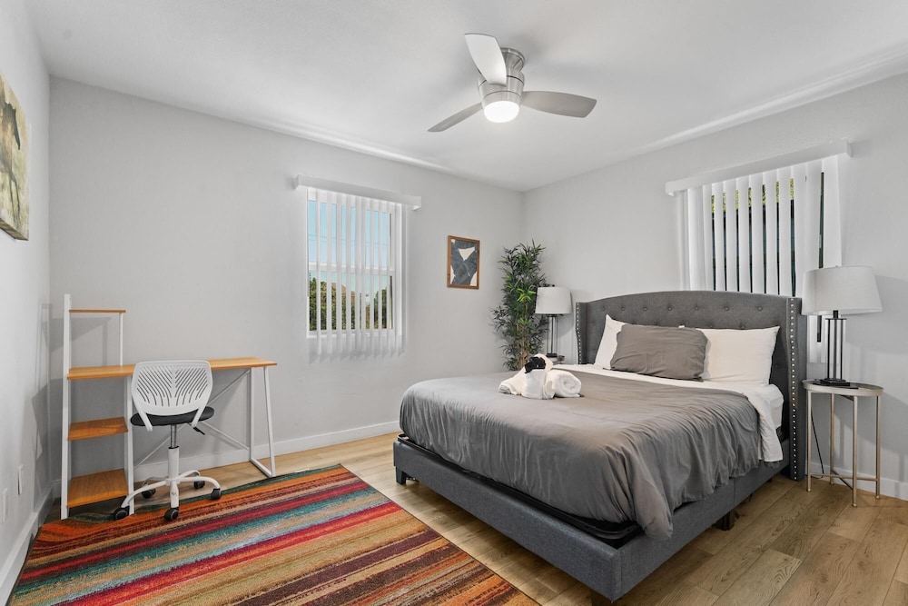 Modern 2BR Near UT Hyde Park Evonify - Property Image 14