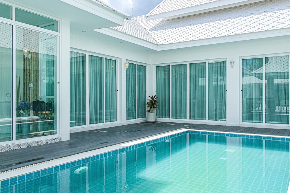 Baan Hua Hin Suk Jung