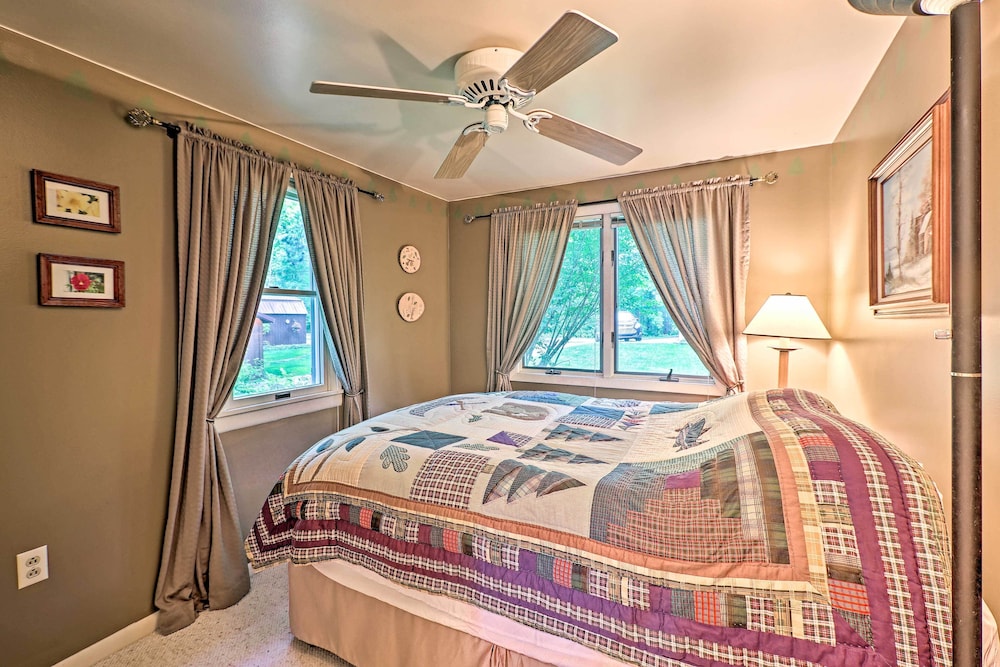 Le Roy Lakefront Retreat w/ Dock Kayaks! - Property Image 25