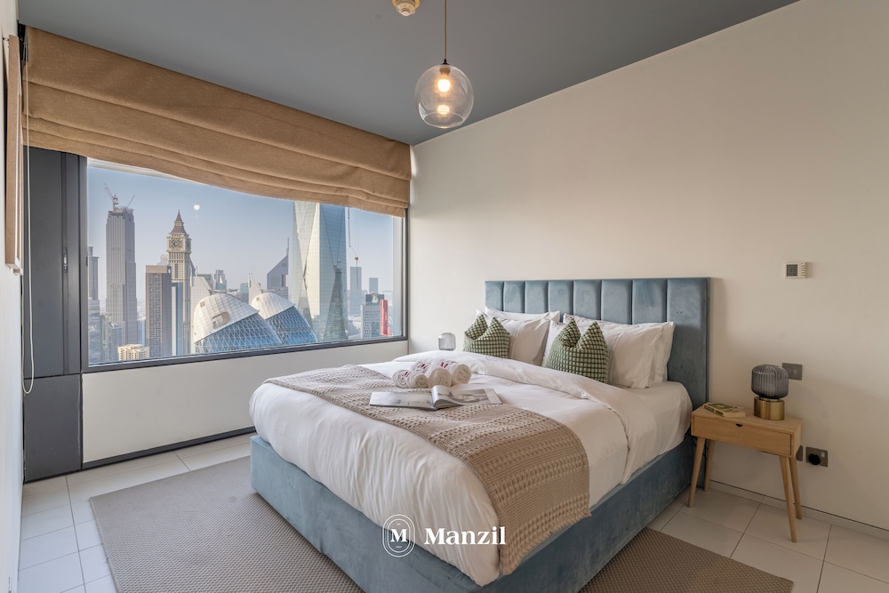 Manzil-1BR Apartment with Skyline Views