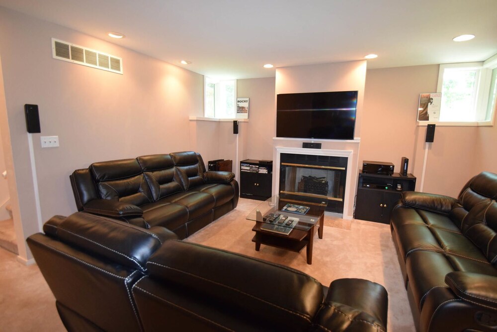 Tunnel Avenue 14106 2 Bedroom Home by RedAwning