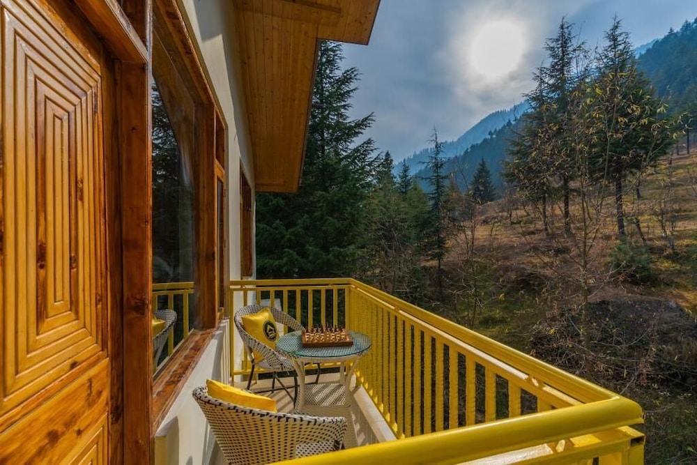 The Hosteller Manali, Old Manali