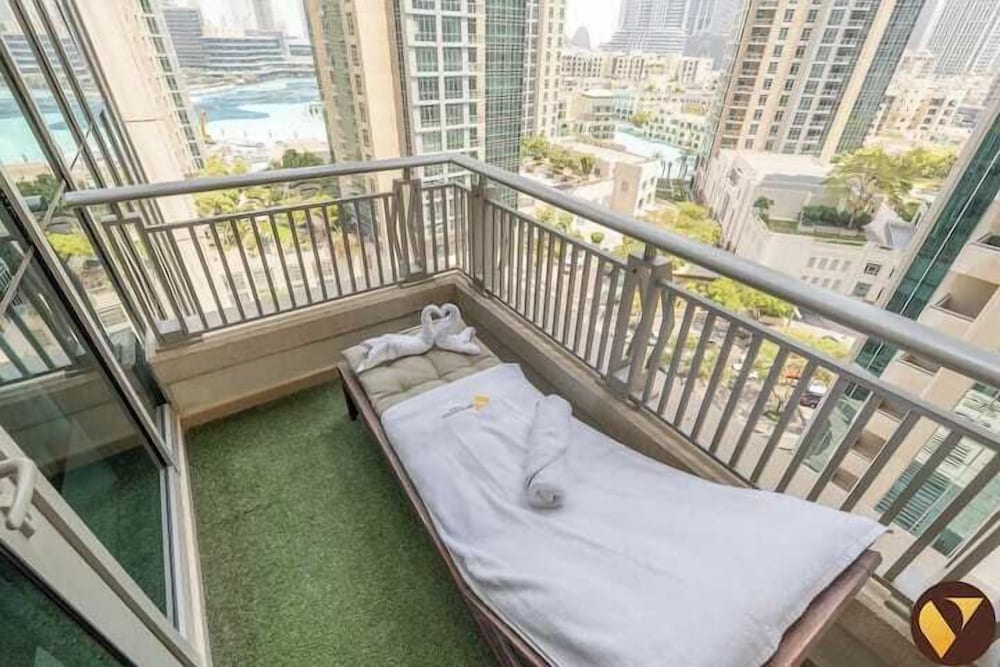 Downtown Balcony With Burj Khalifa View
