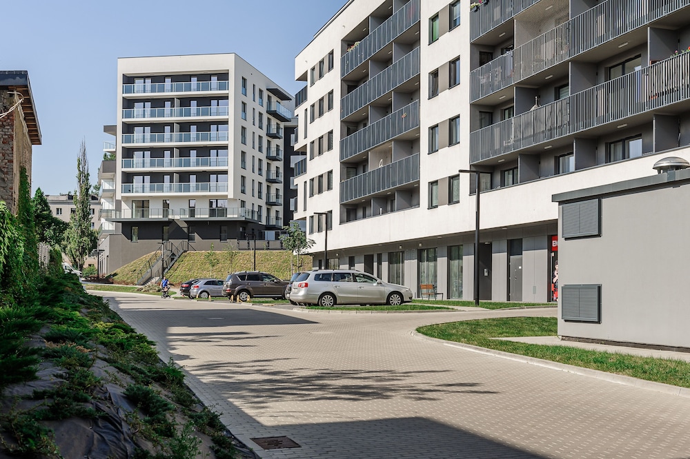 Lumina apartment on Drewnowska