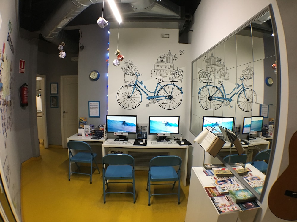 Sleep Green - Certified Eco Youth Hostel Barcelona