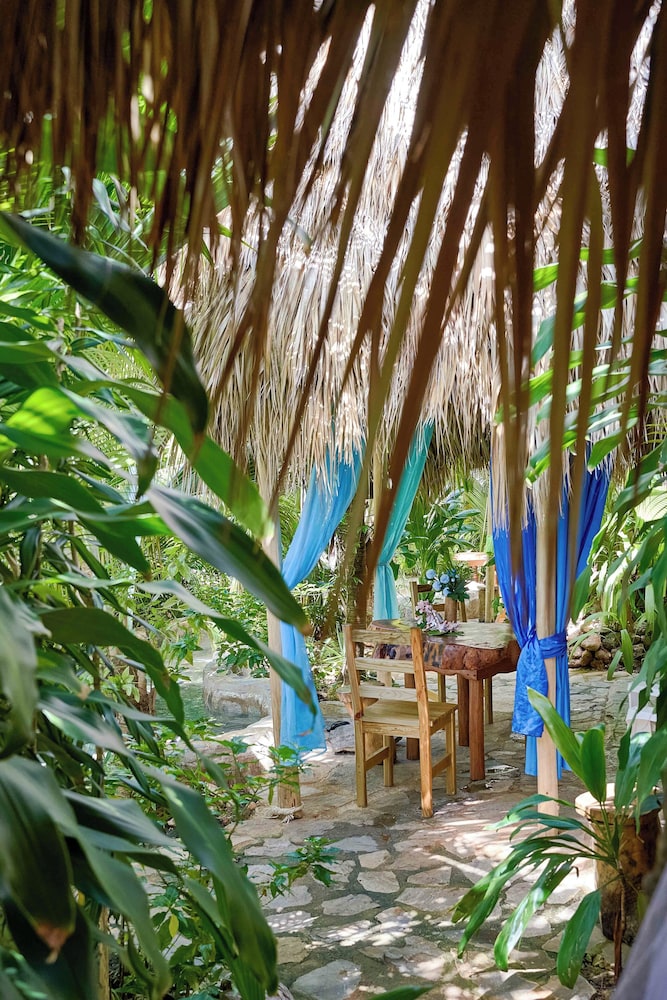 CHALET TROPICAL Hotel & Restaurant-Pizzeria
