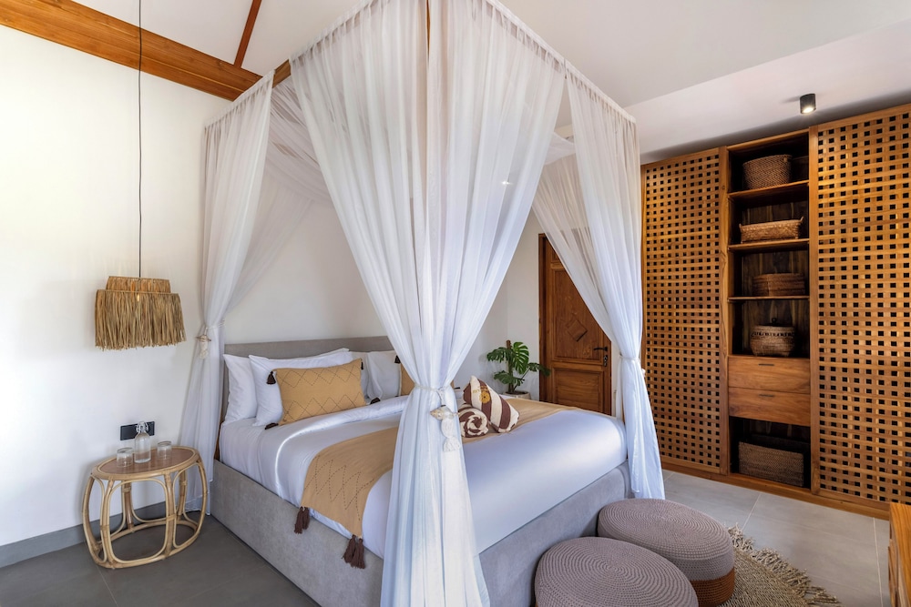 Como Villa by Betterplace