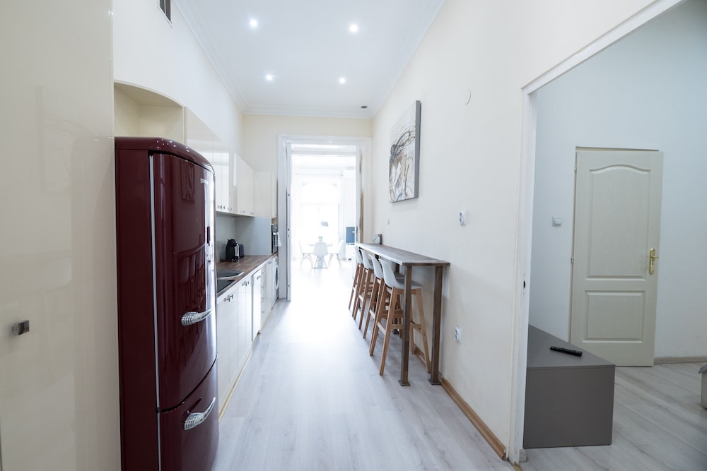 Budapest Easy Flat - Basilica Lux
