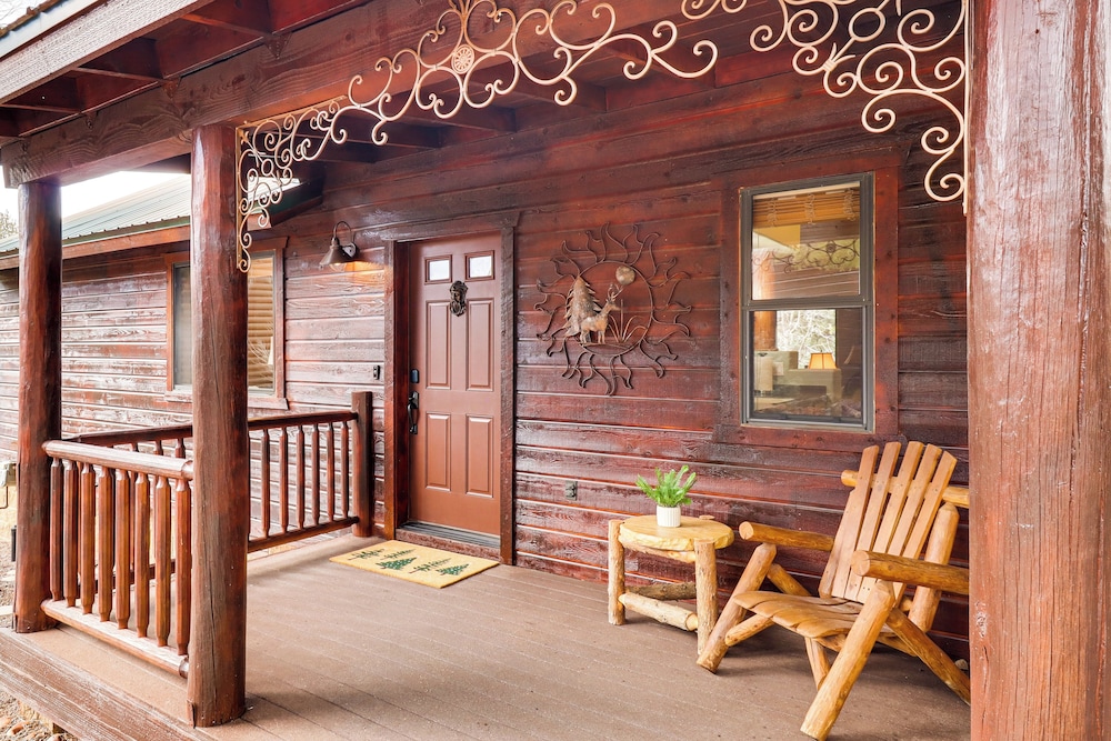 4 Mi to Fool Hollow Lake, Quiet & Cozy Cabin