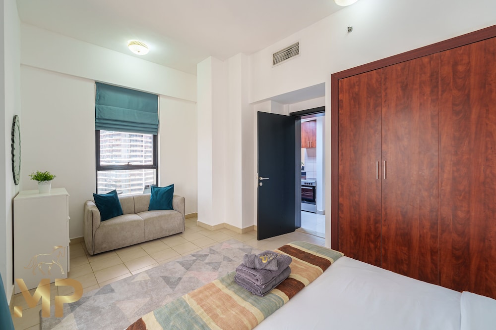 Marco Polo - Stunning 1 BR With Full Marina View Huge Balcony