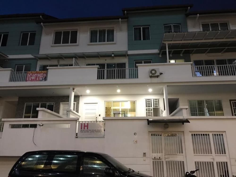 Island Hostel Bayan Lepas Airport photo 4