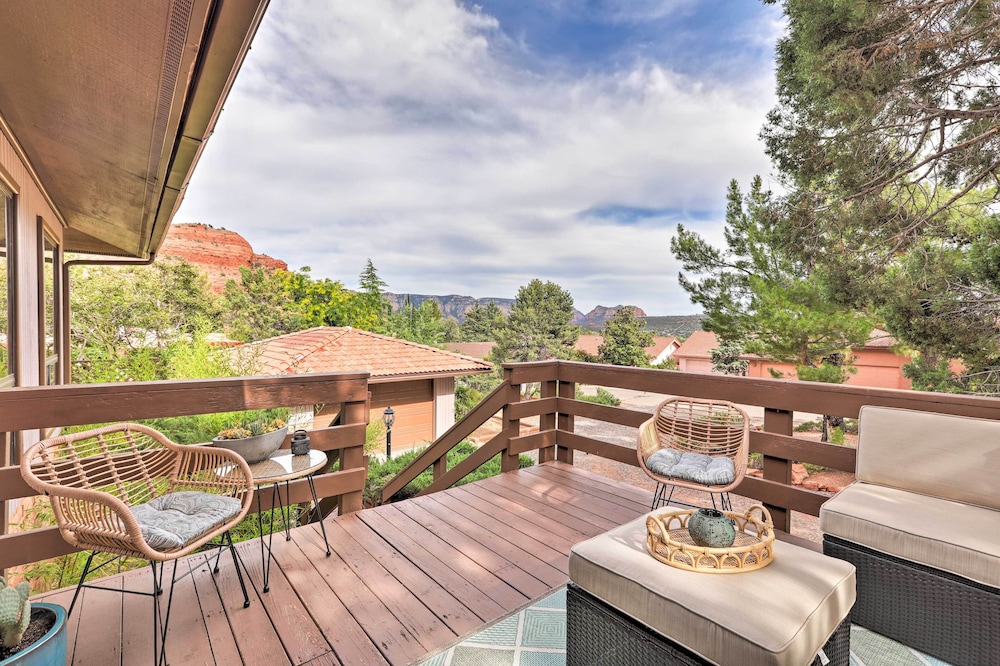 Red Rock Views: Modern Sedona Home view 4