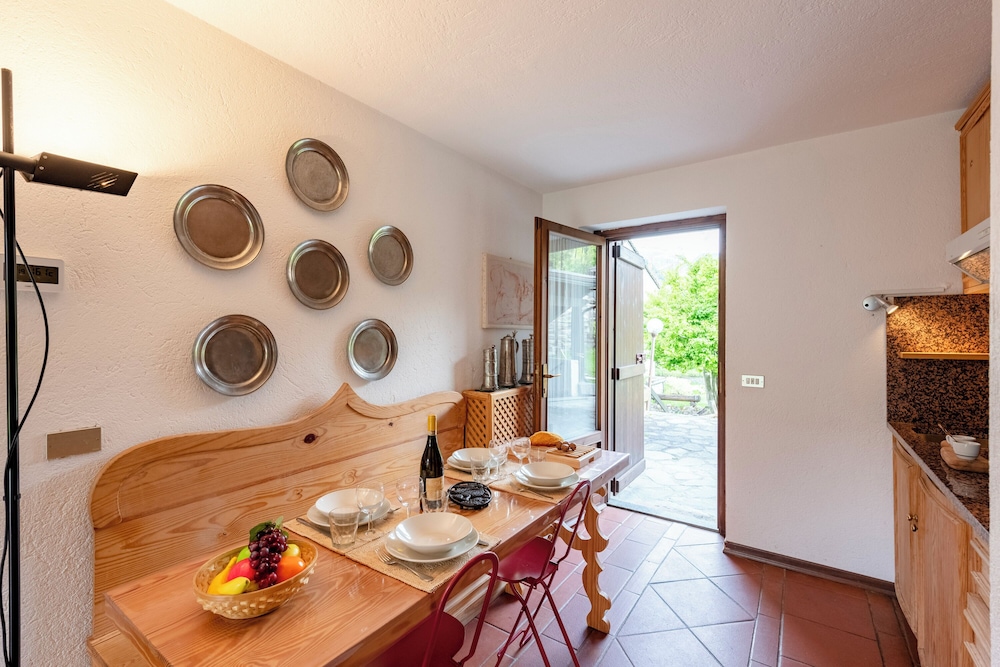 Charming Apartment With Garden in Courmay