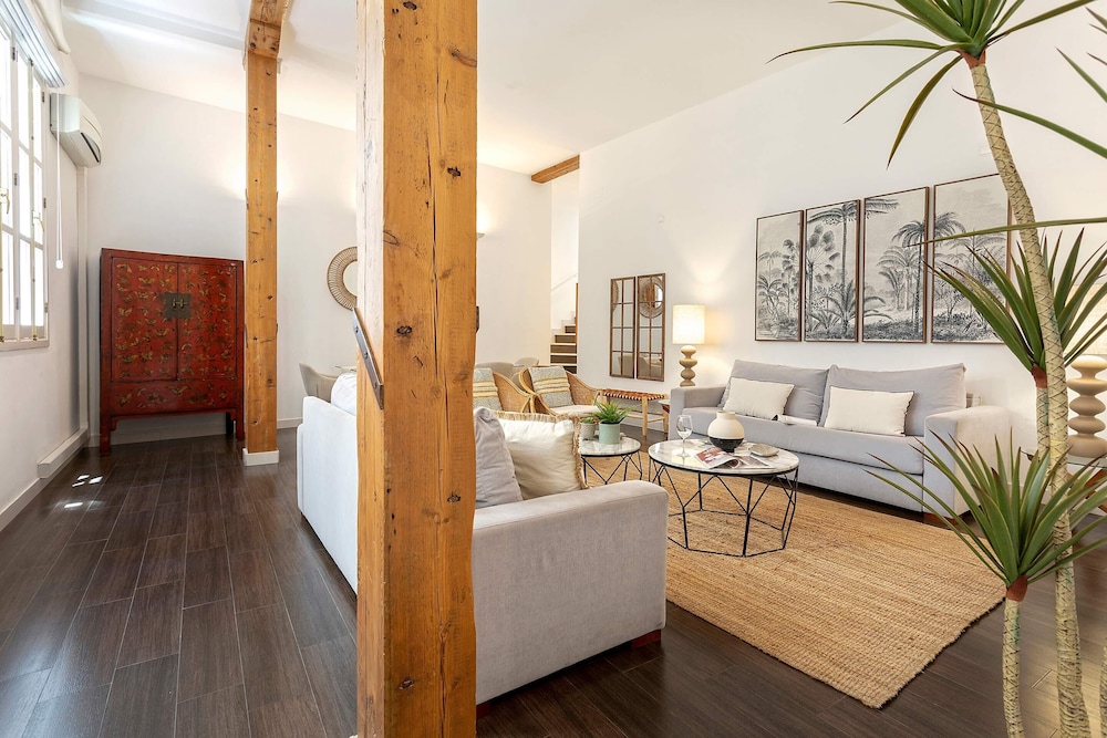 Wonderful Duplex Located in the Center of Malaga. Larios II