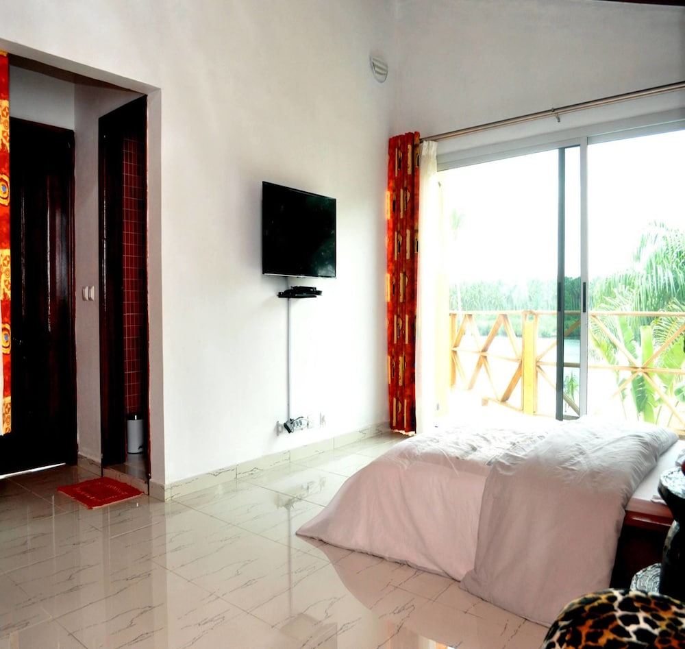 Romano Lodge