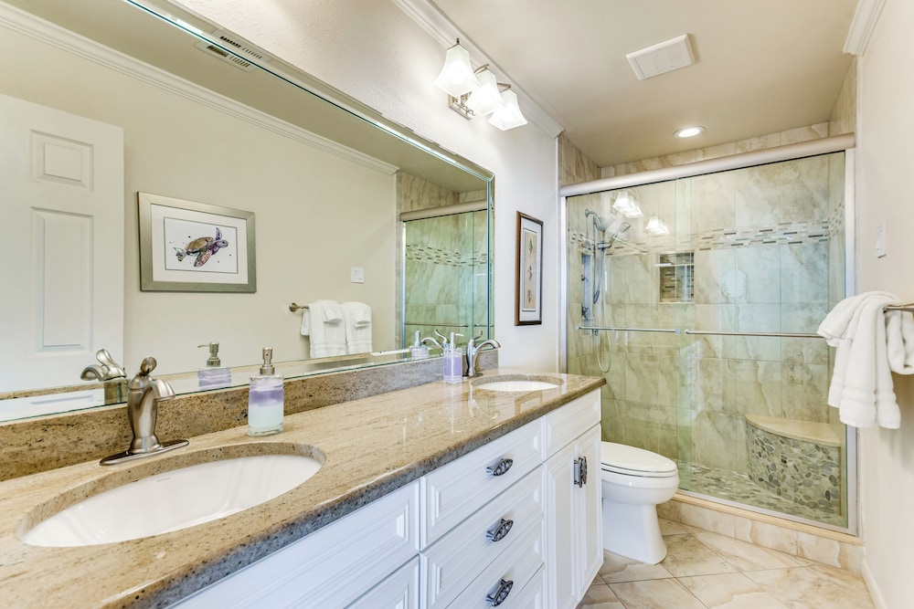 Direct Sand Access! Family Pensacola Beach Retreat