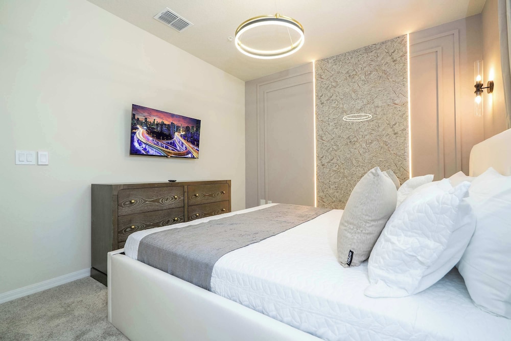 Magical 5BR w Pool Minutes From Disney 16140
